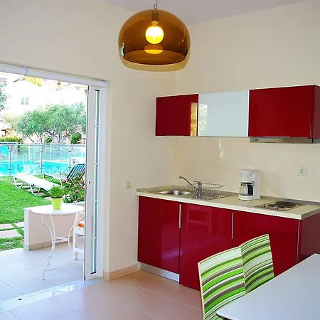 Aparthotel Elea 2*